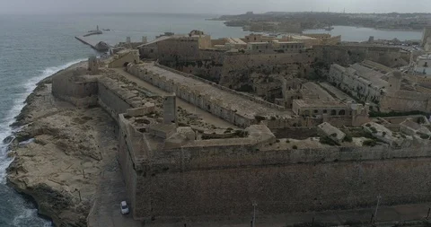 Drone shot of Fort St Elmo in Valletta 스톡 동영상 119555083