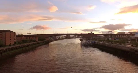 Drone shot in Glasgow of the river Clyde following a seagul Seagull 4K Stock-Footage 86384165