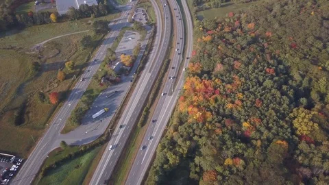 Drone shot of highway 스톡 동영상 125778632