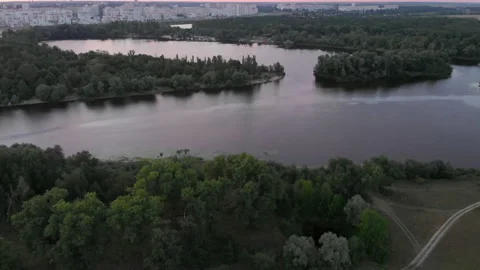 Drone shot of a large river from a bird's eye view. 库存影片 169501557