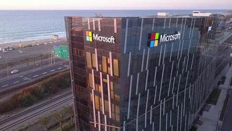 Drone shot of a Microsoft building in Haifa high tech zone. Vídeos de archivo 120701411