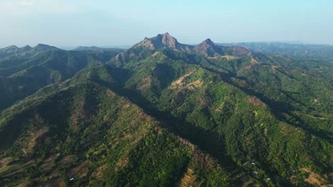 Drone shot of Mt. Batulao Balayan Batangas Philippines capturing rolling hills 스톡 동영상 334129280