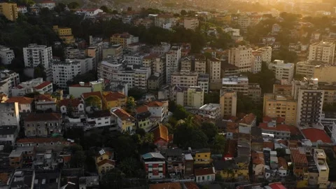 Drone shot over dense residential houses and buildings in Rio de Janeiro Vídeos de archivo 346135095