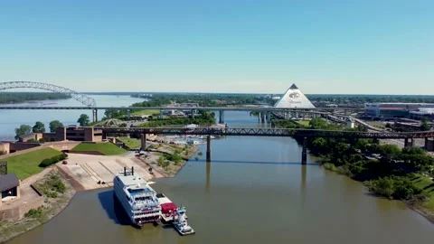 Drone Shot Over The Memphis River Video stock 154610397