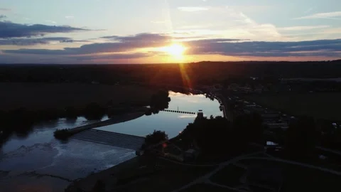 Drone  shot Slow Decent over Beeston Weir Nottinghamshire at Sun Set 스톡 동영상 195872774