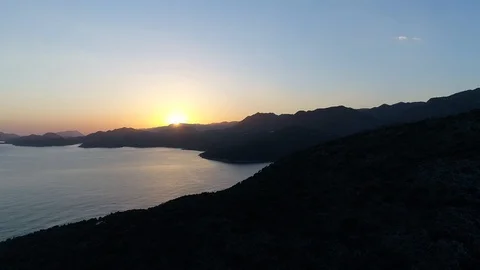 Drone shot of sunset Vídeos de archivo 98297618