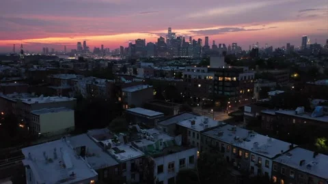 Drone, sunset over Brooklyn and Manhattan Stock-Footage 153427372