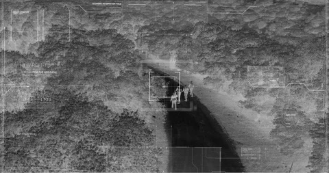 Drone with thermal night vision view of terrorist squad walking with weapons Vidéo 106681419