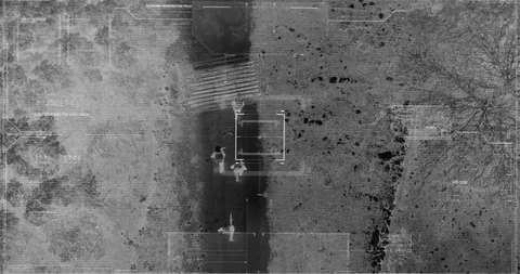 Drone with thermal night vision view of terrorist squad walking with weapons Vidéo 106681477
