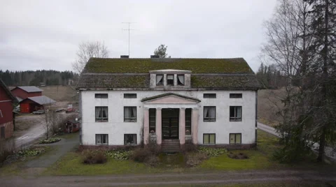 Drone tracking Aerial view of old spooky country house Stockbeeldmateriaal 45612443