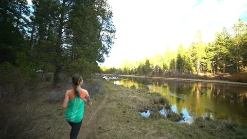 Drone Trail Runner Stockbeeldmateriaal 107629478