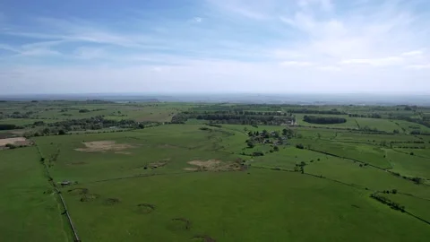 Drone turning 360 degrees High Over The Mendip Hills, England 動画素材 194864429