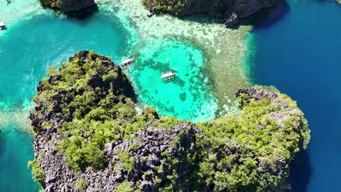 Drone Twin lagoon, limestone cliffs in Philippines. Coron, Palawan. Stock Footage 302849317
