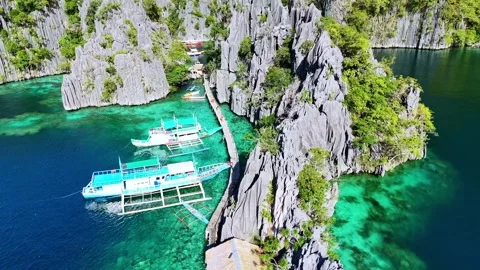 Drone Twin lagoon, limestone cliffs in Philippines. Coron, Palawan. Stock Footage 303530328