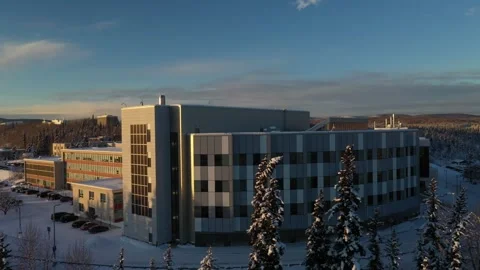 Drone Usibelli Building UAF 動画素材 245302593