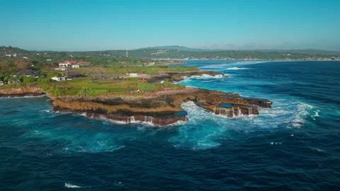 Drone video of big waves crashing at Devils Tears, dream beach a popular tourist Stock Footage 316657350