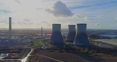 Drone Video: Didcot Power Station Video stock 104858484