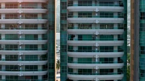 Drone video featuring Acapulco’s hotel skyline in parallax perspective 스톡 동영상 332707727
