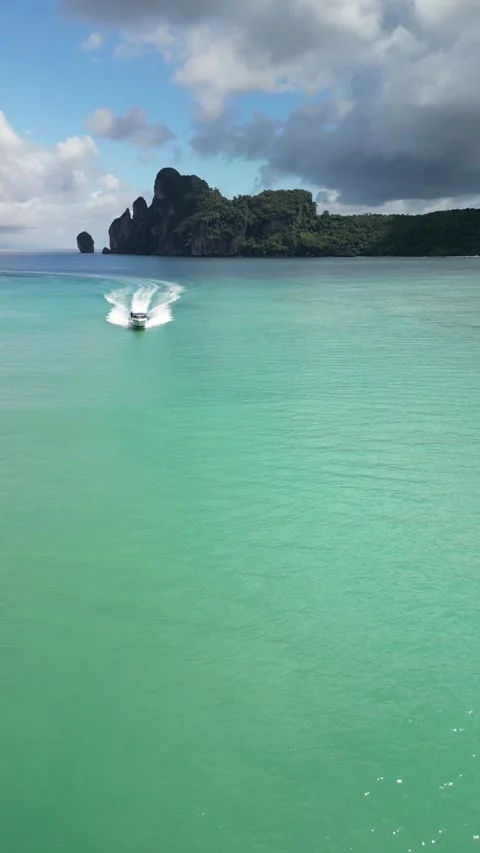 Drone video of Koh Phi Phi Don in Thailand Stock Footage 282562999