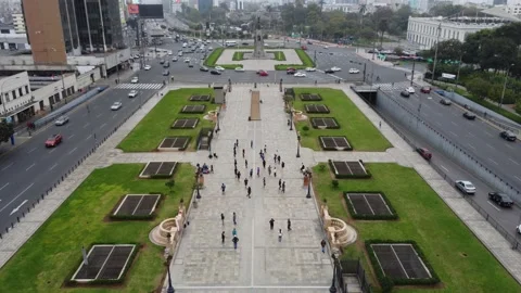Drone video of Lima, Peru. A park between two streets called "Paseo de los Vidéo 203822210