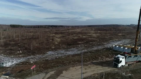 Drone video of unloading construction crane truck Vidéo 172556132