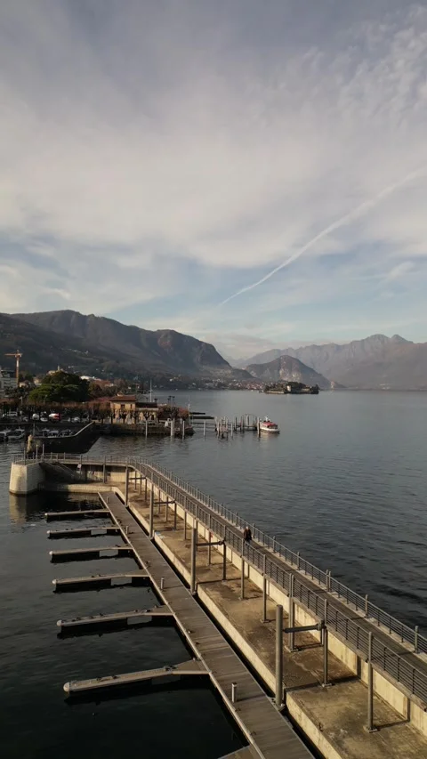 Drone video of a walking path nearby Italian Lake maggiore 스톡 동영상 297542279