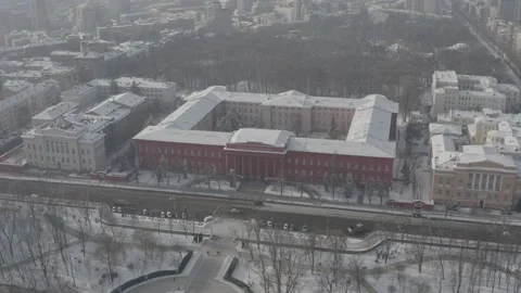 Drone video. Winter aerial view of the Taras Shevchenko National University 스톡 동영상 150981291