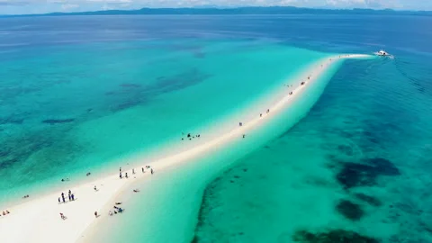 A drone view of the beautiful remote island of Kalanggaman in the Philippines. Stock-Footage 160133706