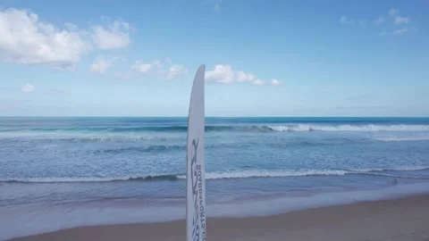 Drone view of big ocean waves and white clouds Video stock 245656482