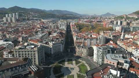 Drone view of buildings in the city of Bilbao, Spain Vídeos de archivo 236857553