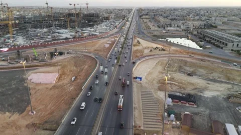 Drone view of busy complex road junction in Saudi Arabia Riyadh Stockbeeldmateriaal 285328098