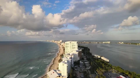 Drone view of Cancun hotel zone. Stockbeeldmateriaal 208459497