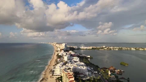 Drone view of Cancun hotel zone. Stockbeeldmateriaal 208462668