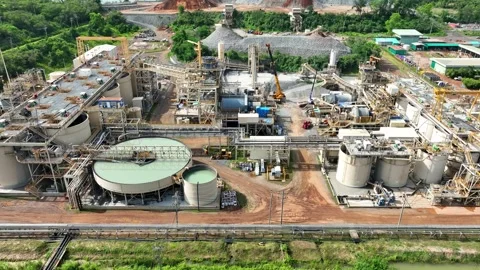 Drone view capturing a large gold processing facility with conveyors. 스톡 동영상 341906901