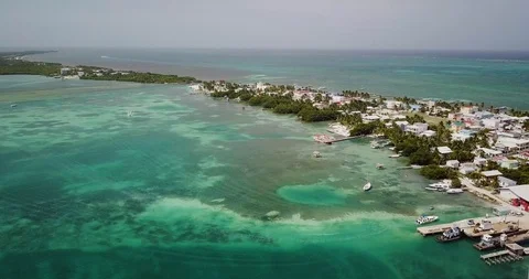 Drone view of Caye Caulker in Belize Vidéo 96478168