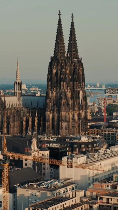 Drone View of Cologne Cathedral and River Rhine at Sunset – 4K Footage 스톡 동영상 312762798