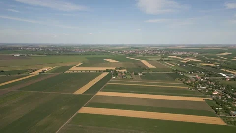 Drone view of crop fields 動画素材 287108541