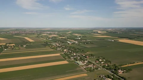Drone view of crop fields 動画素材 287108921