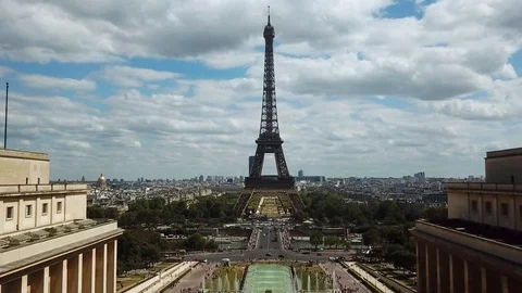 Drone view Eiffel Tower in Paris, France. DOLLY ZOOM 4K 스톡 동영상 102833261