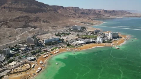 Drone View of Ein Bokek Resort City and Dead Sea Shoreline Israel Stockbeeldmateriaal 337629281