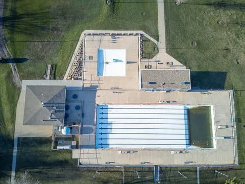 Drone view of an empty and drained winterized swimming pool Foto stock