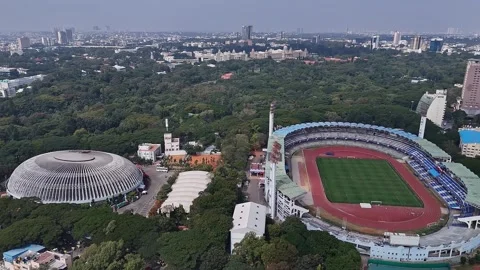 Drone view of empty Kanteerava Indoor Stadium and M. Chinnaswamy Stadium in.. Stock-Footage 330274576