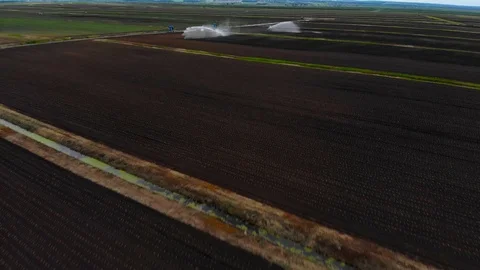 Drone view of field irrigation 動画素材 93105449