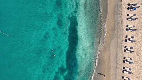 Drone view of the Friar's Bay Beach on Saint Martin island in the Caribbean Sea. Stock-Footage 336344020
