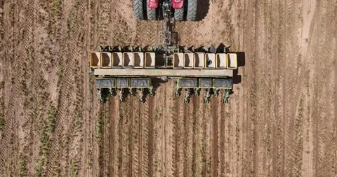 Drone view of grain planting machine in Luís Eduardo Magalhães, MATOPIBA Stock Footage 316086701