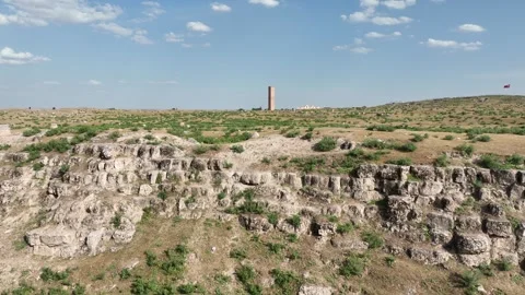 Drone view of Harran castle walls and ancient fortress ruins in Sanliurfa Video stock 324115373