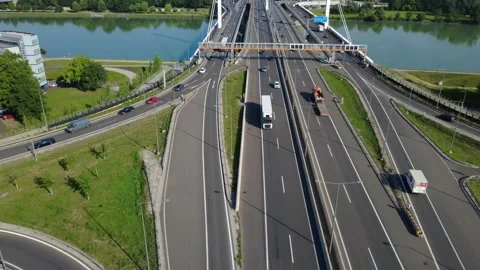 Drone View of Highway Traffic and Danube Riverside in Linz 库存影片 337781811
