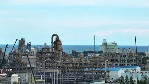Drone view of industrial refinery and processing units. Stock-Footage 337712375