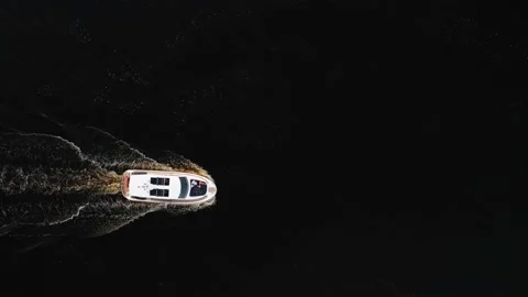 Drone view of luxury boat cruising in high speed in blue sea Video stock 200041327