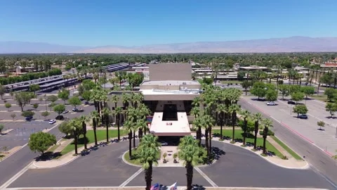 Drone View of McCallum Theatre Front Sliding Left to Right on Summer Day in Stockbeeldmateriaal 339067340